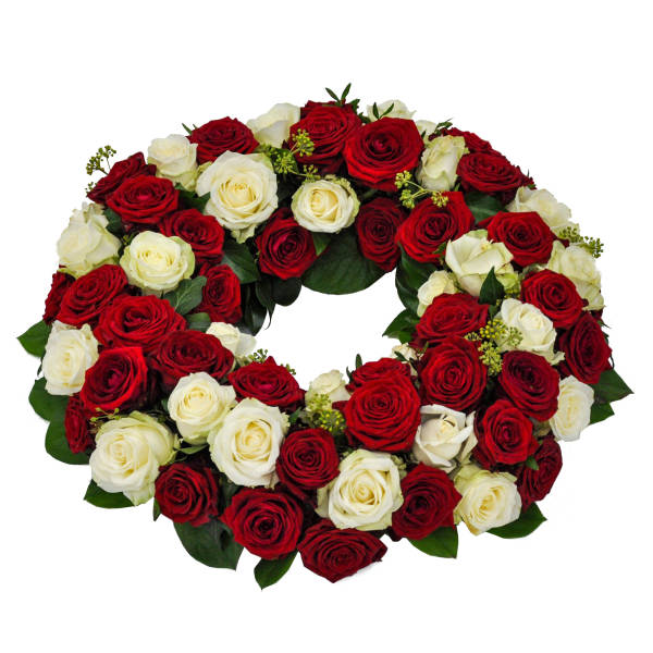 Blumenkranz mit weissen und roten Rosen